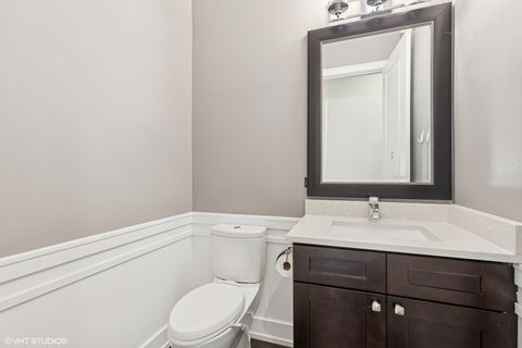 Tiny photo for 2131 Parkview Court, Wilmette, IL 60091 (MLS # 12502418)