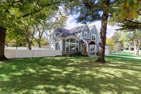 Tiny photo for 2131 Parkview Court, Wilmette, IL 60091 (MLS # 12502418)