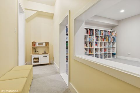 Tiny photo for 2131 Parkview Court, Wilmette, IL 60091 (MLS # 12502418)