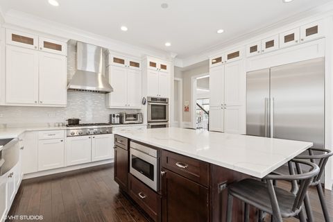 Tiny photo for 2131 Parkview Court, Wilmette, IL 60091 (MLS # 12502418)