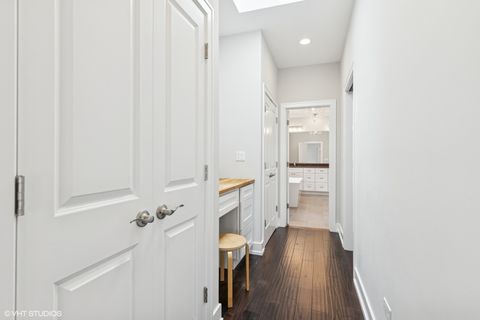 Tiny photo for 2131 Parkview Court, Wilmette, IL 60091 (MLS # 12502418)