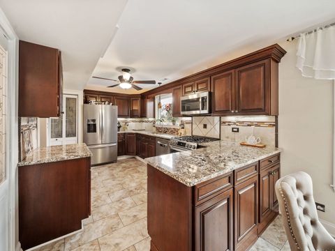 Tiny photo for 760 Thunderbird Trail, Carol Stream, IL 60188 (MLS # 12621078)