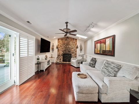 Tiny photo for 760 Thunderbird Trail, Carol Stream, IL 60188 (MLS # 12621078)