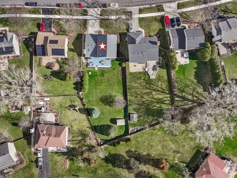 Tiny photo for 760 Thunderbird Trail, Carol Stream, IL 60188 (MLS # 12621078)