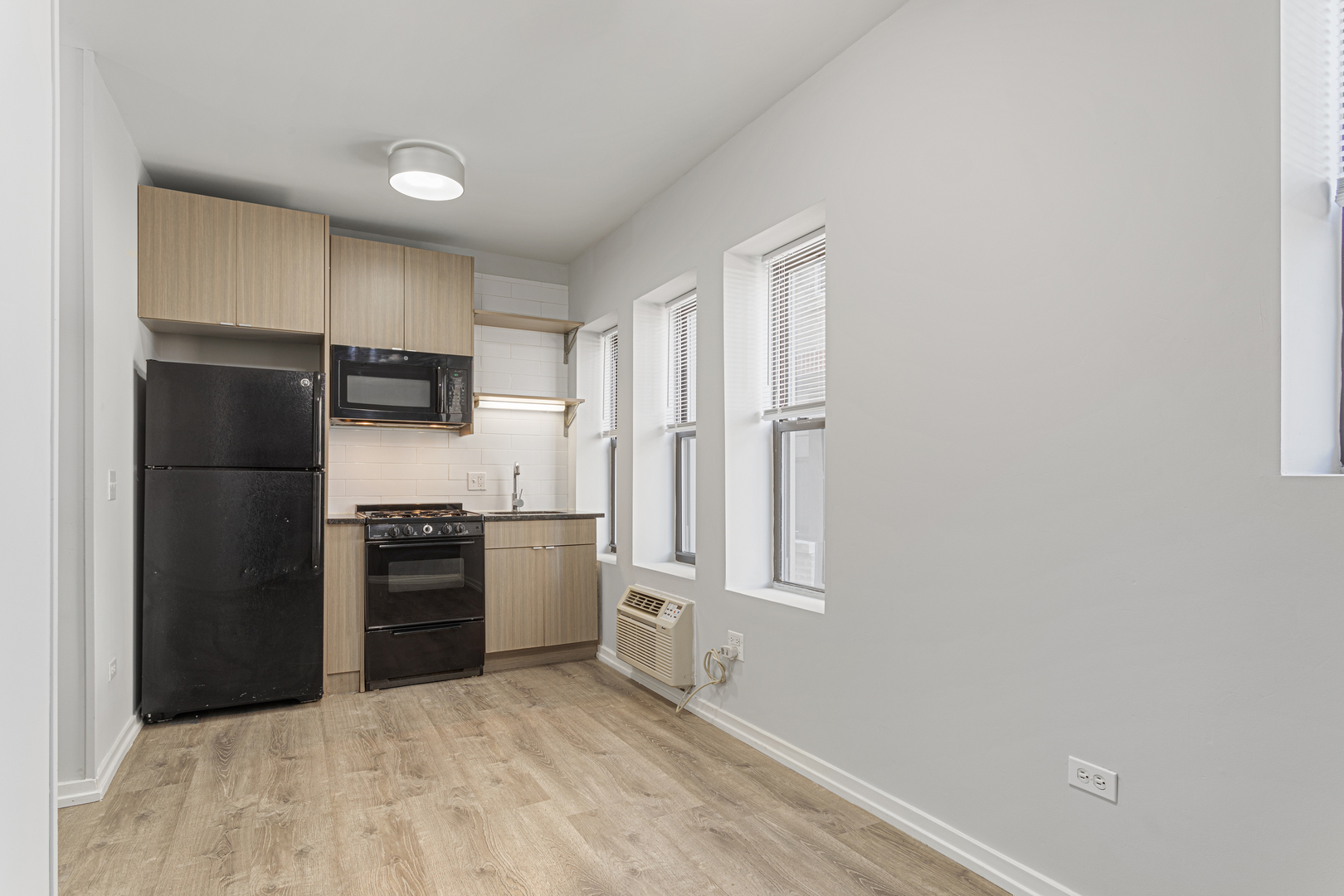 4875 N Magnolia Avenue 218