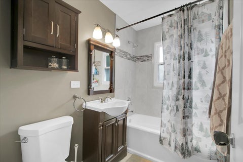 Tiny photo for 1402 S Robert Drive, Mount Prospect, IL 60056 (MLS # 12738599)