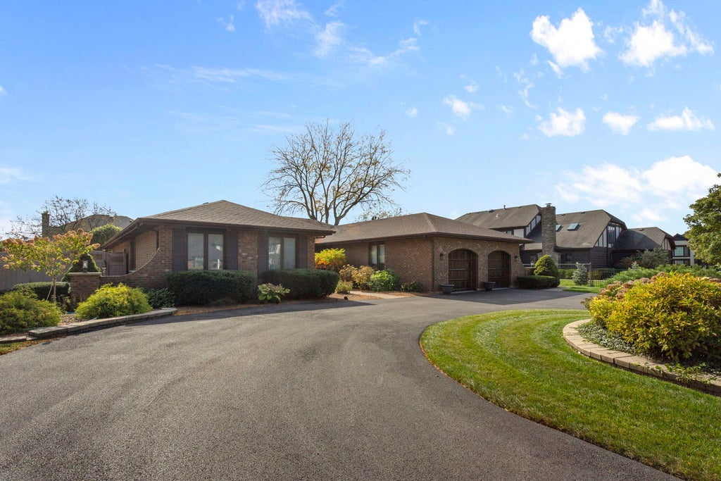 22W507 John Court, Medinah, IL 60157 | MLS 12764841 | Listing ...