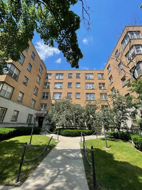 Photo of 2610 W Balmoral Avenue #504, Chicago, IL 60625 (MLS # 12565240)