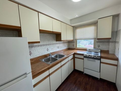 Tiny photo for 2610 W Balmoral Avenue #504, Chicago, IL 60625 (MLS # 12565240)