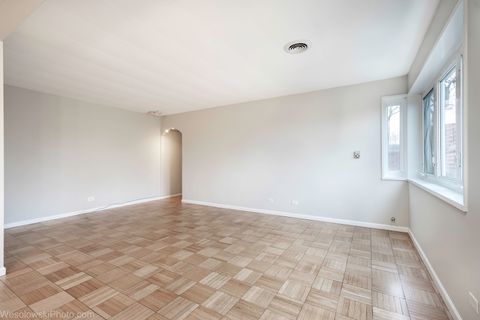 Tiny photo for 7210 Oak Avenue #4SW, River Forest, IL 60305 (MLS # 12521531)