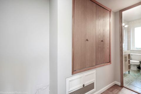 Tiny photo for 7210 Oak Avenue #4SW, River Forest, IL 60305 (MLS # 12521531)