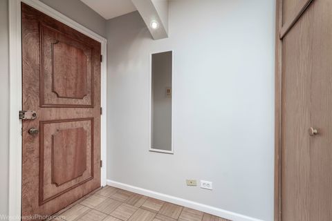Tiny photo for 7210 Oak Avenue #4SW, River Forest, IL 60305 (MLS # 12521531)
