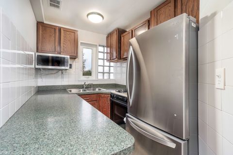 Tiny photo for 7210 Oak Avenue #4SW, River Forest, IL 60305 (MLS # 12521531)