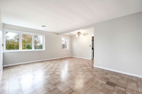 Tiny photo for 7210 Oak Avenue #4SW, River Forest, IL 60305 (MLS # 12521531)