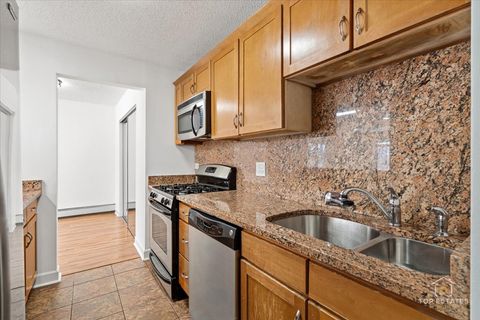 Tiny photo for 1107 S OLD WILKE Road #208, Arlington Heights, IL 60005 (MLS # 12676859)