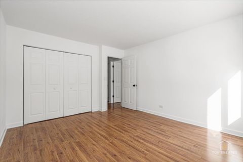 Tiny photo for 1107 S OLD WILKE Road #208, Arlington Heights, IL 60005 (MLS # 12676859)