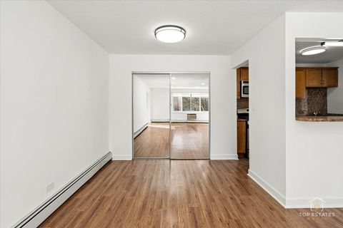 Tiny photo for 1107 S OLD WILKE Road #208, Arlington Heights, IL 60005 (MLS # 12676859)