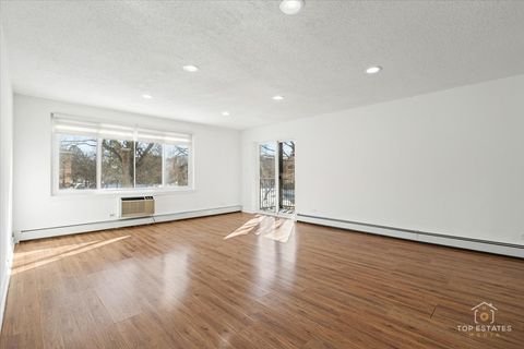 Tiny photo for 1107 S OLD WILKE Road #208, Arlington Heights, IL 60005 (MLS # 12676859)