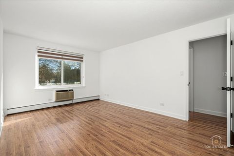 Tiny photo for 1107 S OLD WILKE Road #208, Arlington Heights, IL 60005 (MLS # 12676859)