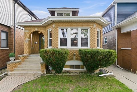 Photo of 5411 W Byron Street, Chicago, IL 60641 (MLS # 12641396)