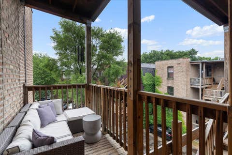 Tiny photo for 5611 N Glenwood Avenue #3, Chicago, IL 60660 (MLS # 12677024)