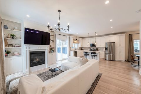 Tiny photo for 145 N Elmwood Avenue, Wood Dale, IL 60191 (MLS # 12595394)