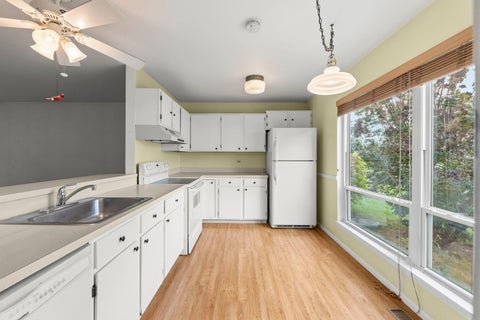 Tiny photo for 230 Raintree Court, Aurora, IL 60504 (MLS # 12796517)