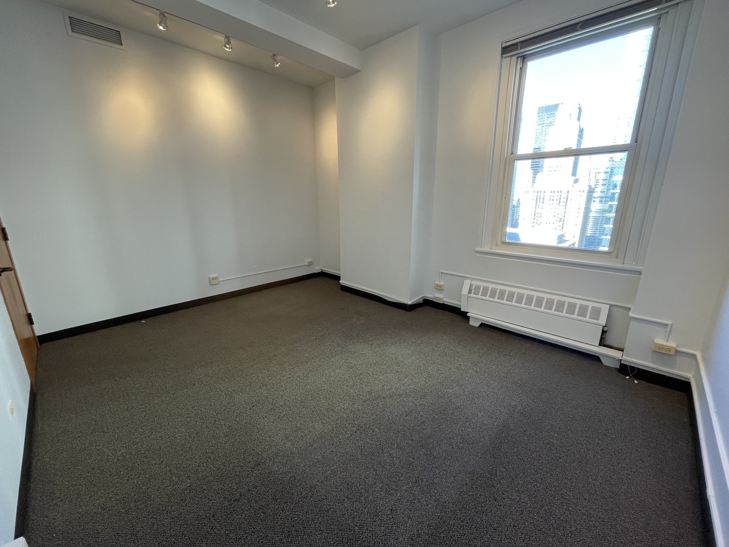 111 N Wabash Avenue 2101