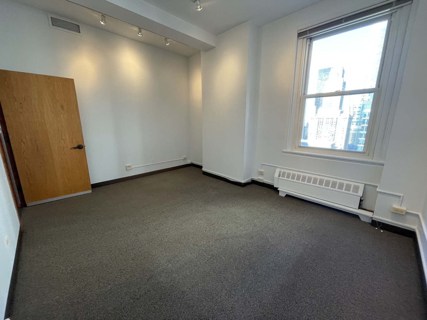 111 N Wabash Avenue 2101