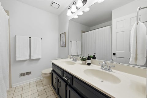 Tiny photo for 221 Breckenridge Drive, Aurora, IL 60504 (MLS # 12664974)
