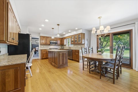 Tiny photo for 221 Breckenridge Drive, Aurora, IL 60504 (MLS # 12664974)