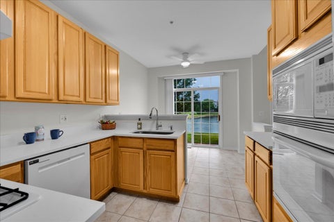 Tiny photo for 2034 IVY RIDGE Drive, Hoffman Estates, IL 60192 (MLS # 12719722)
