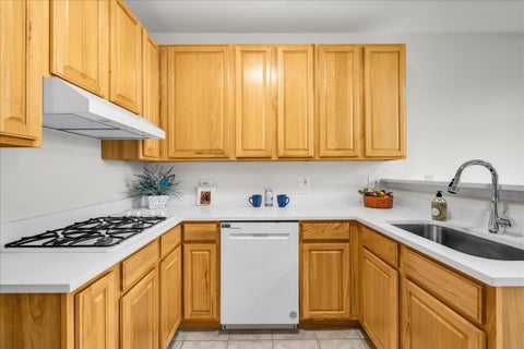 Tiny photo for 2034 IVY RIDGE Drive, Hoffman Estates, IL 60192 (MLS # 12719722)