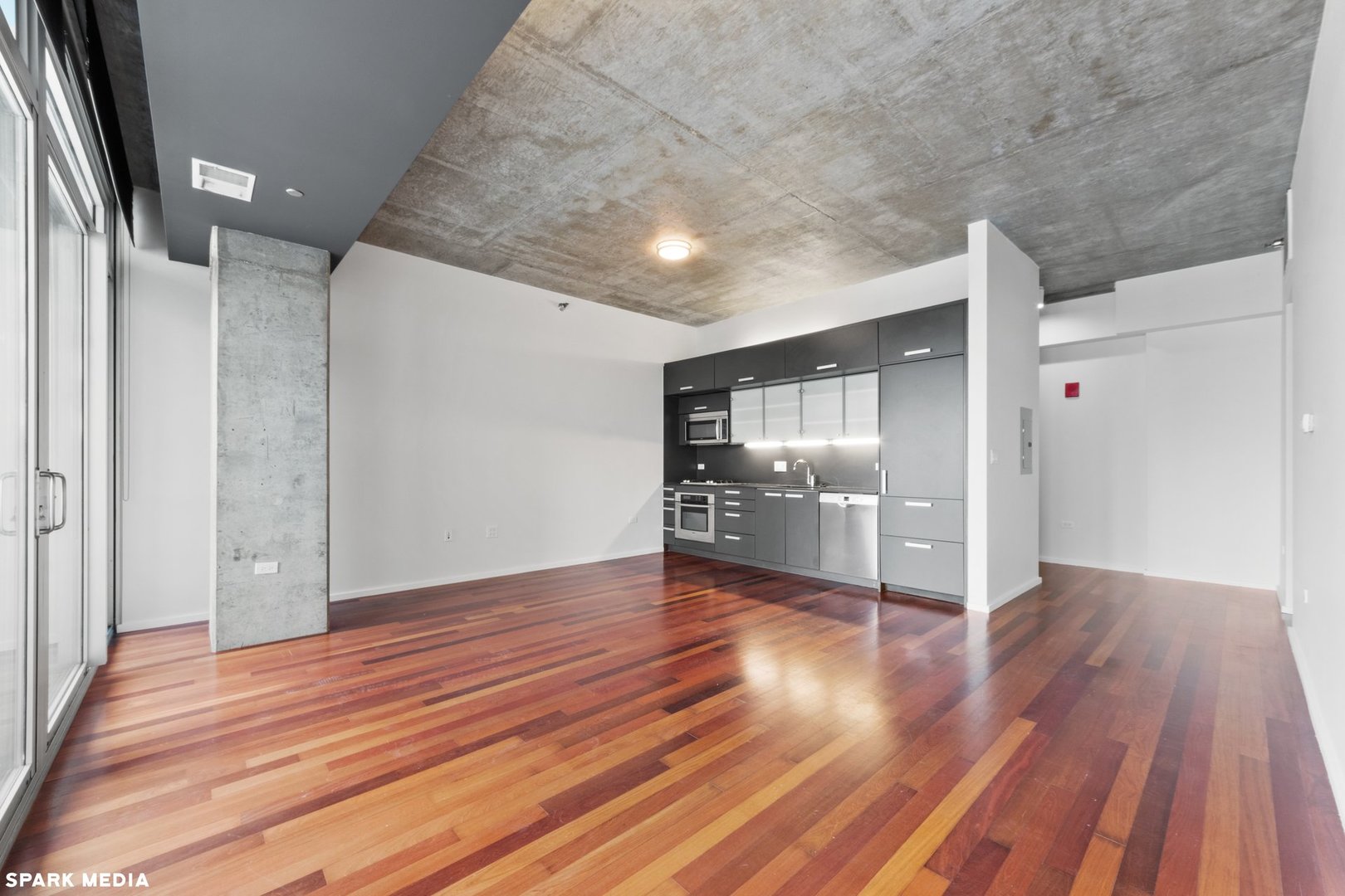 550 N St Clair Street 906