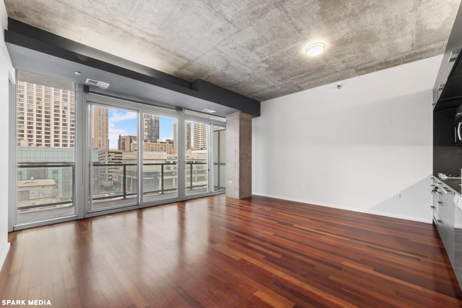 550 N St Clair Street 906