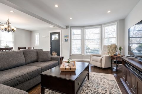 Tiny photo for 3701 Madison Avenue, Brookfield, IL 60513 (MLS # 12587596)