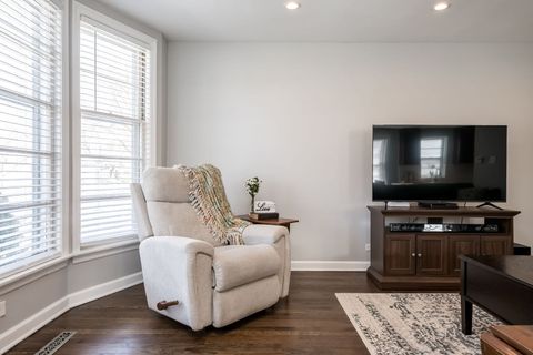 Tiny photo for 3701 Madison Avenue, Brookfield, IL 60513 (MLS # 12587596)