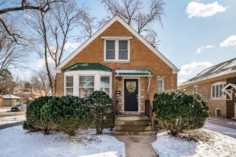 Tiny photo for 3701 Madison Avenue, Brookfield, IL 60513 (MLS # 12587596)