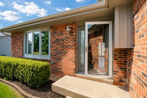 Tiny photo for 2212 SUSANNA Way, Crest Hill, IL 60403 (MLS # 12740203)