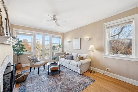 Tiny photo for 845 Pleasant Street #3E, Oak Park, IL 60302 (MLS # 12515239)