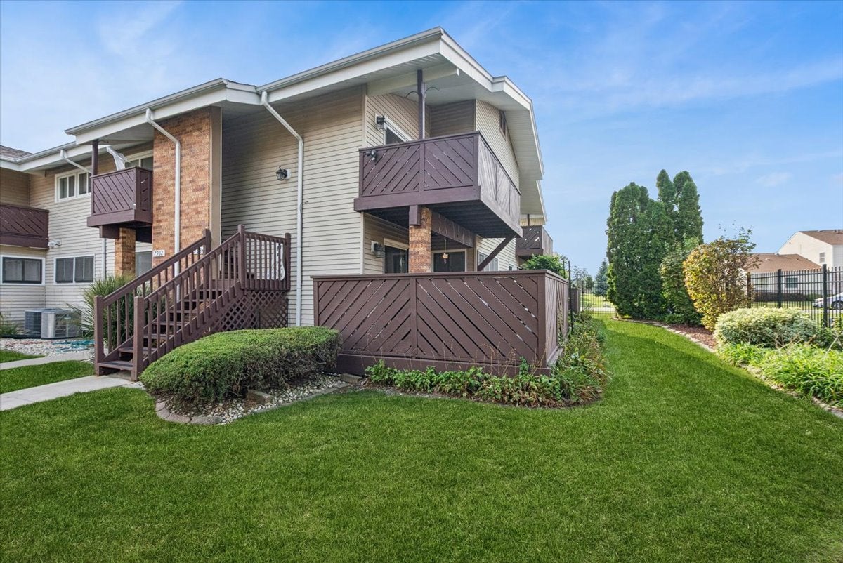 7932 164th Court 251