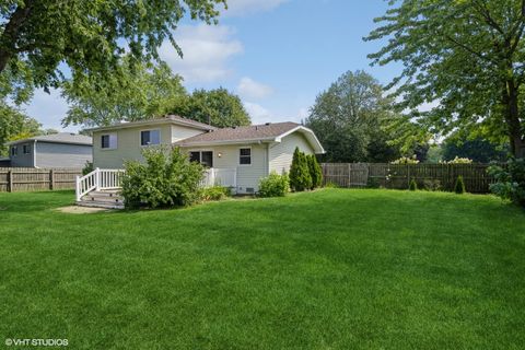 Tiny photo for 102 Mary Street, Oswego, IL 60543 (MLS # 12491444)
