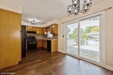 Tiny photo for 102 Mary Street, Oswego, IL 60543 (MLS # 12491444)