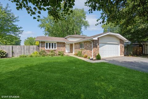 Photo of 102 Mary Street, Oswego, IL 60543 (MLS # 12491444)