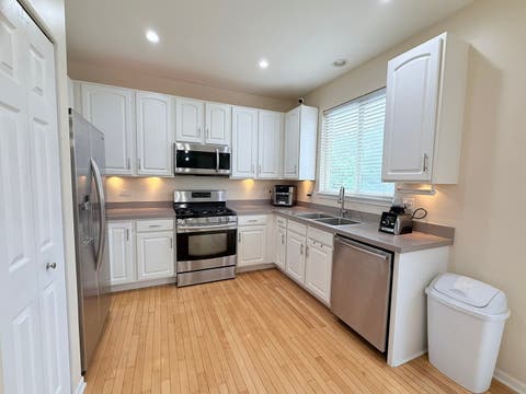 Tiny photo for 11S505 Rachael Court, Willowbrook, IL 60527 (MLS # 12732953)