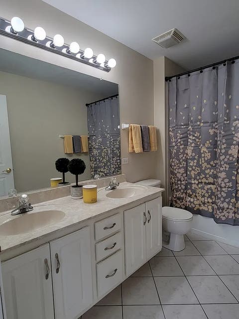 Tiny photo for 11S505 Rachael Court, Willowbrook, IL 60527 (MLS # 12732953)
