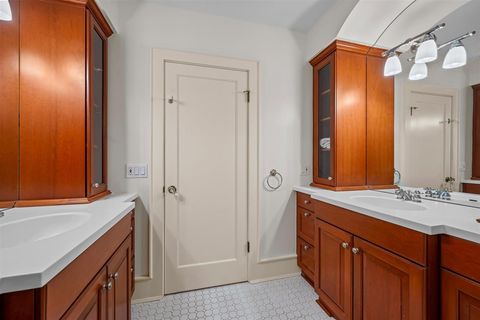 Tiny photo for 224 Sheridan Road, Kenilworth, IL 60043 (MLS # 12580758)