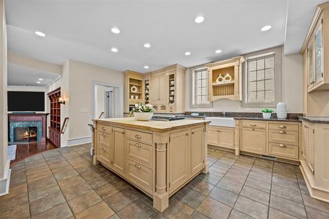 Tiny photo for 224 Sheridan Road, Kenilworth, IL 60043 (MLS # 12580758)