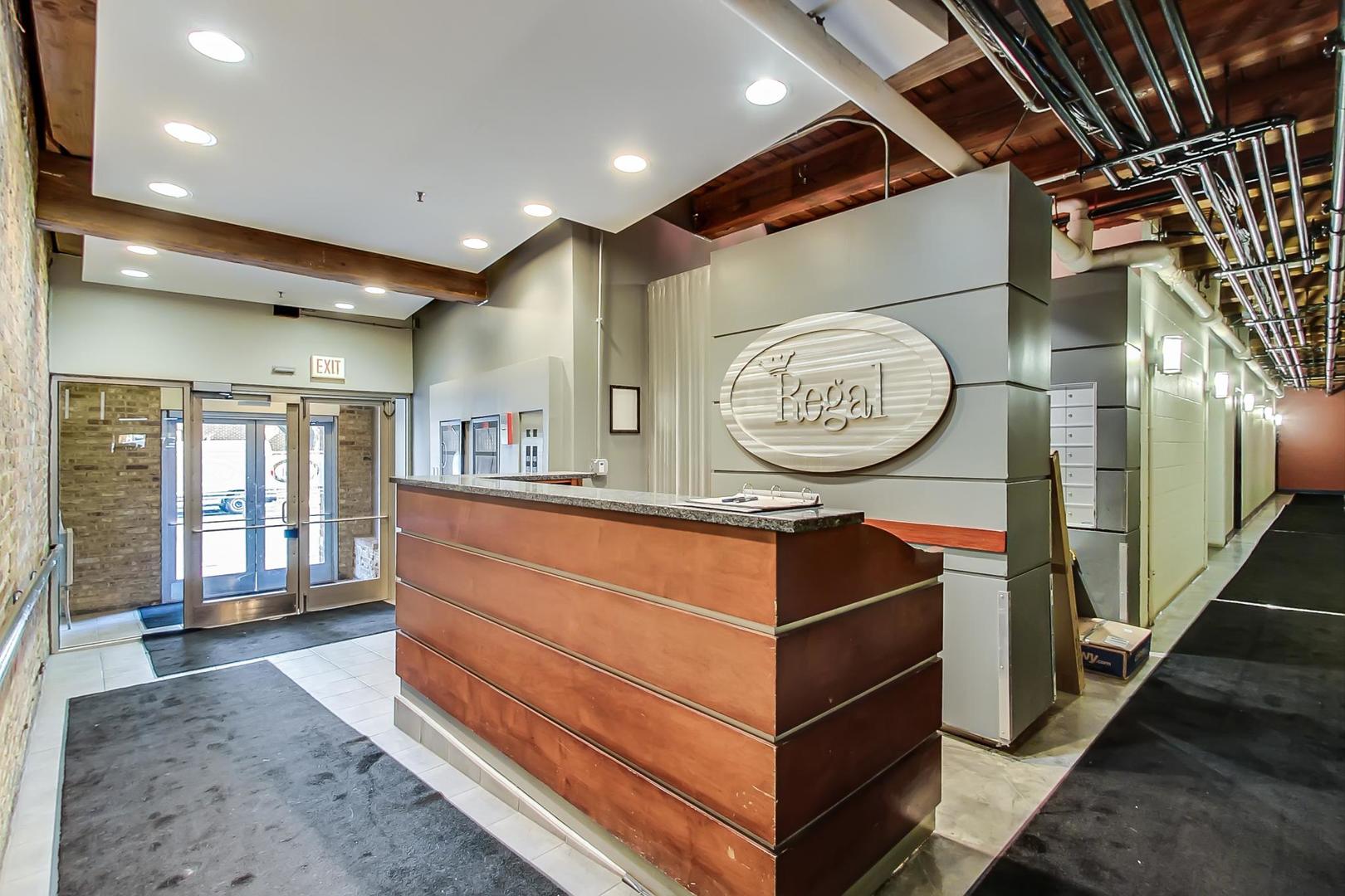 1735 W Diversey Parkway 610