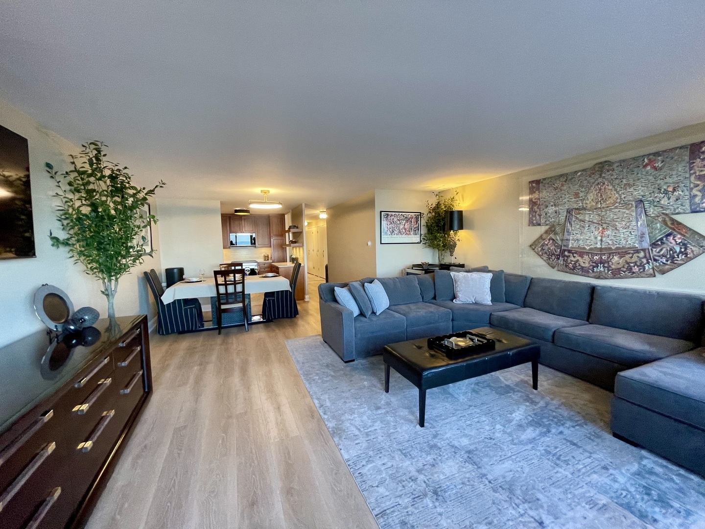 1440 N Lake Shore Drive 5E